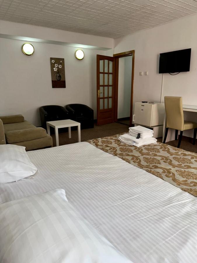 Darin Hotel Bucarest Extérieur photo